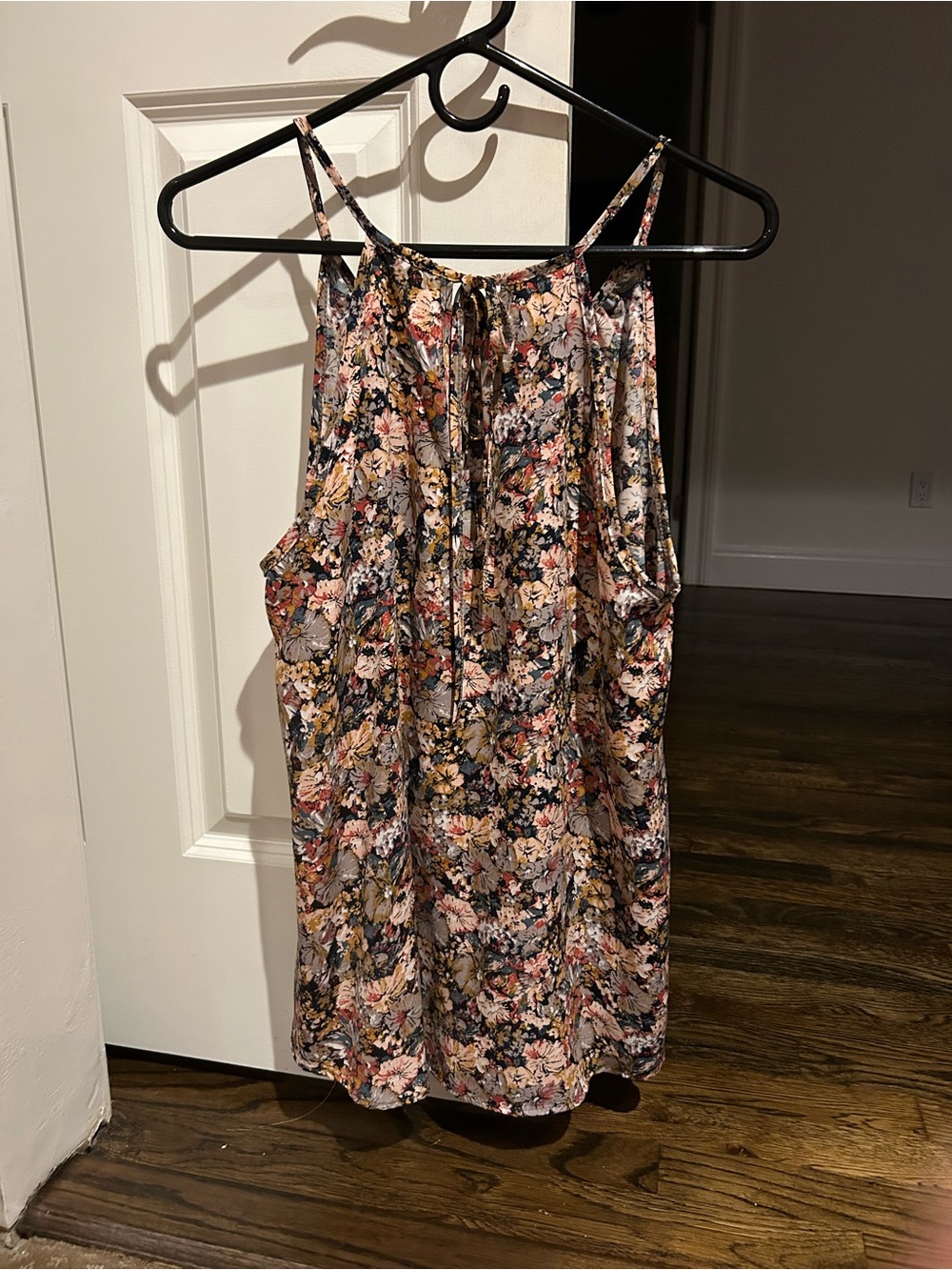 Floral Spaghetti-Strap Haltertop Sleeveless Top in Blush & Olive Size Large - Picture 4 of 6